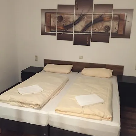 Engel Hotel 2*